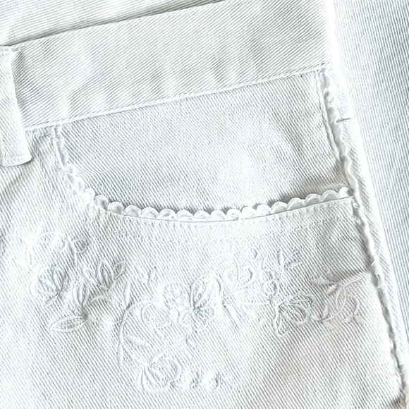 RALPH LAUREN Sevilla Cropped White Scalloped Hem Floral Embroidered Jean Size 12 - Picture 7 of 12